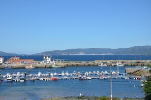 Perto da praia, areia branca 