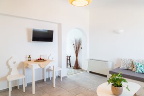 Traditional Villa, 1 Bedroom, Hot Tub, Sea View | Living area | Smart TV - Auntie's Villas (Santorini)