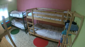 Slaapzaal, gemengde slaapzaal (1 Bed in a 5-Bed Dormitory Room) | Gratis wifi, beddengoed