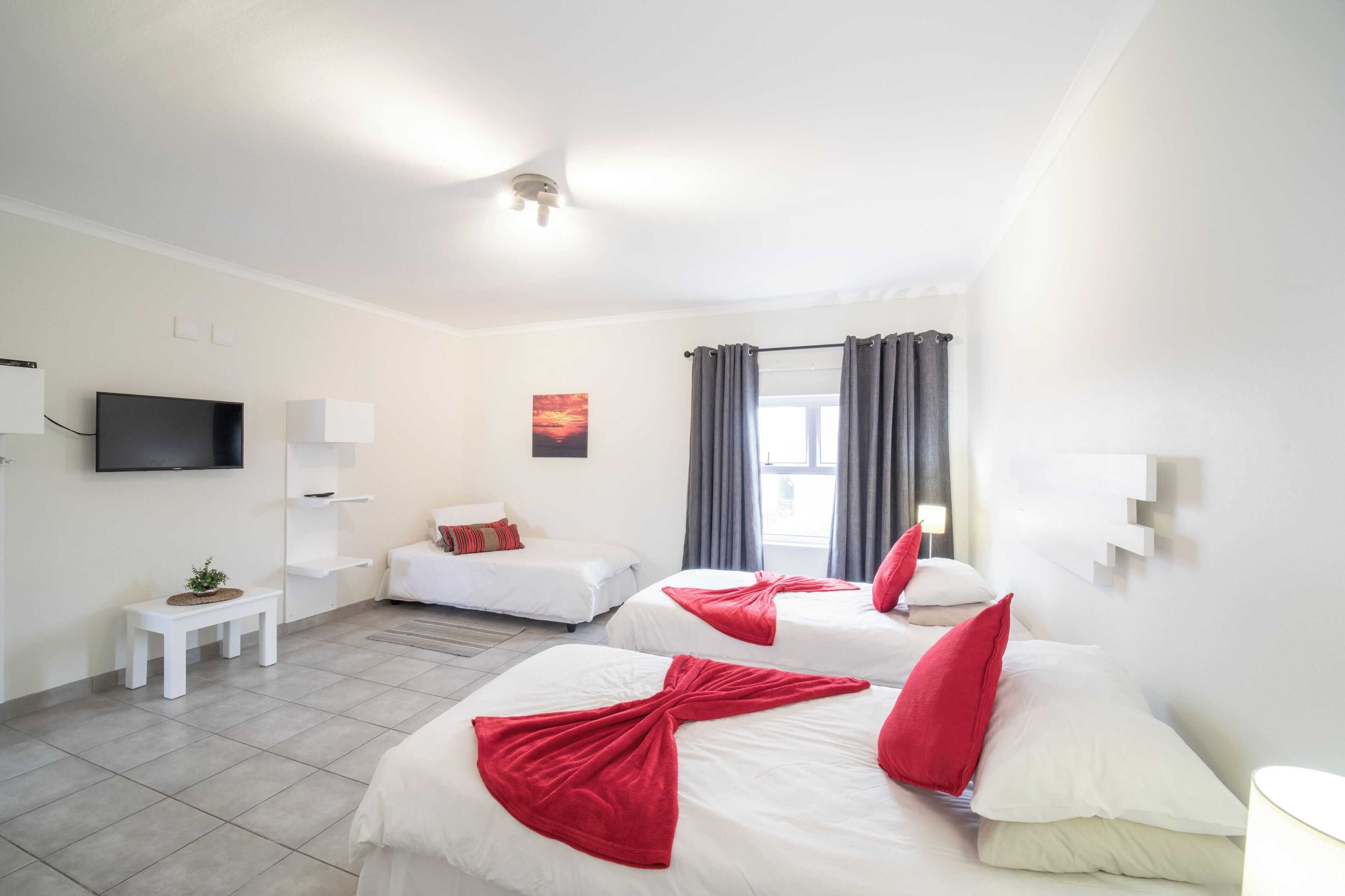 Comfort-room , multiple beds | Individually decorated, individually furnished, desk, laptop workspace