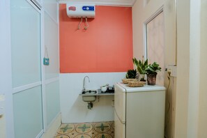 Luokittelematon kuva, 4 kautta 14, painike