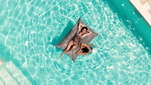Outdoor pool - Il Ciliegio, app in a typical villa with swimming pool 7km from the sea, Senigallia, Marche (Senigallia)