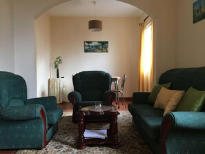 Televisión, libros y estéreo 