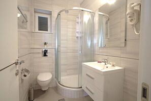 Standard Apartment, 2 Bedrooms | Bathroom | Shower, free toiletries, hair dryer, towels - Guest House Burin (Zupa dubrovacka)