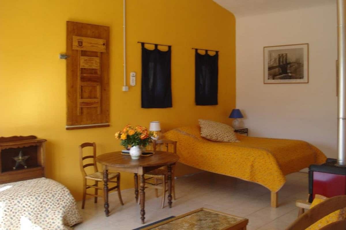Family Double Room | Desk, free WiFi, bed sheets