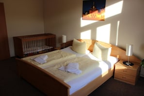 2 Schlafzimmer, WLAN, BettwÀsche