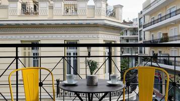 Deluxe appartement, 3 slaapkamers, balkon | Balkon
