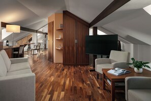 Suite Deluxe, 1 grand lit | Literie hypoallergénique, minibar, coffres-forts dans les chambres