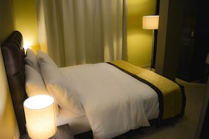 Minibar, desk, blackout drapes, soundproofing - Ata Ali Hotel (Wadi Musa)