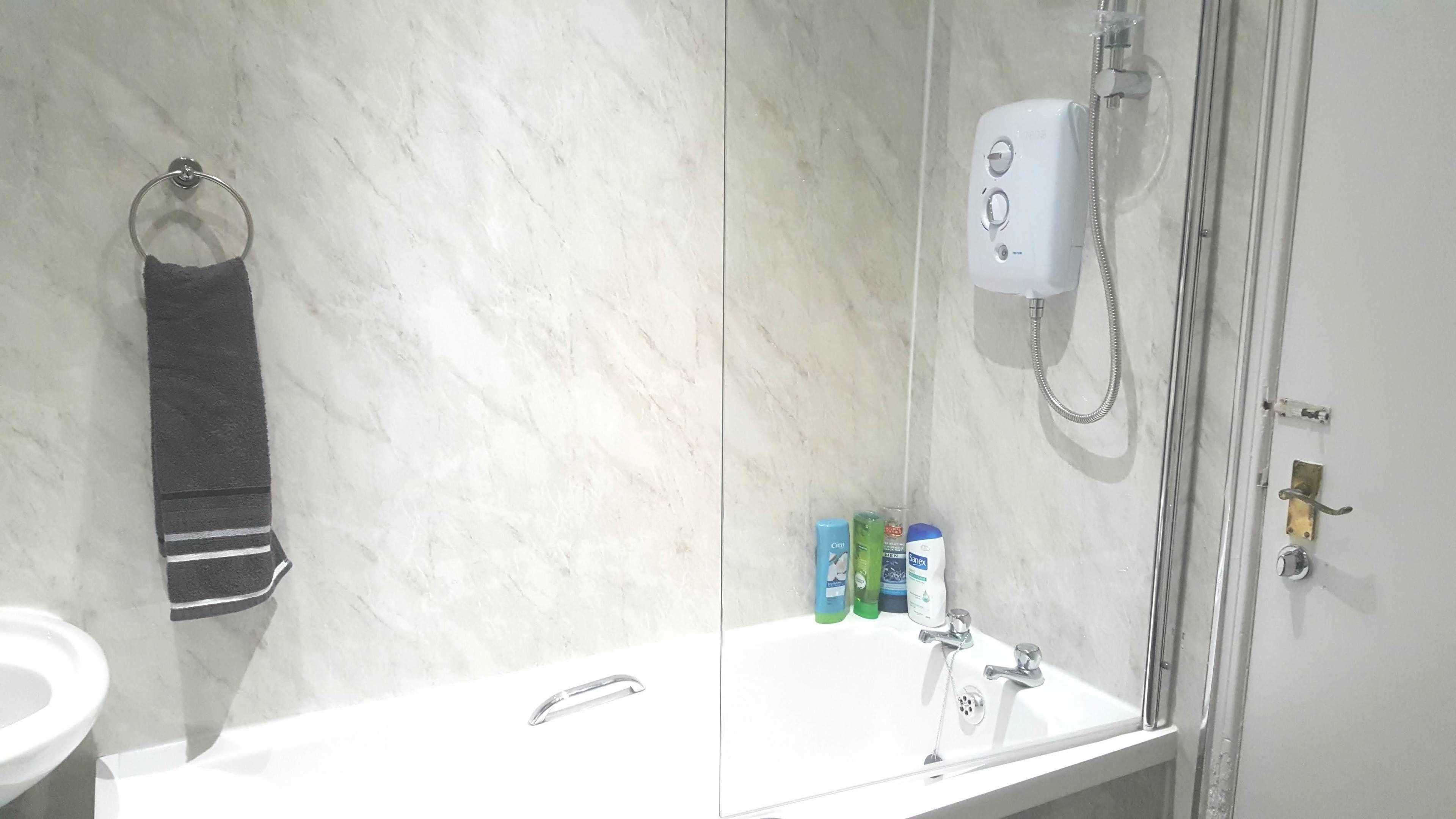 House, 2 Bedrooms, Non Smoking | Bathroom shower