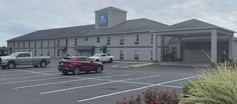 Surestay Best Western Obetz Rickenbacker Airport