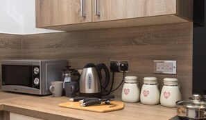 Fridge, microwave, oven, stovetop - The Mint (Birmingham)