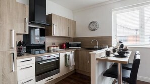 Fridge, microwave, oven, stovetop - The Mint (Birmingham)