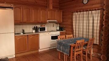Cottage, 3 Bedrooms, Sauna | Private kitchen