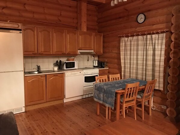 Cottage, 3 Bedrooms, Sauna | Private kitchen | Full-sized fridge, microwave, oven, stovetop