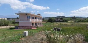 Exterior - AVC Pyrgos (Platanias)