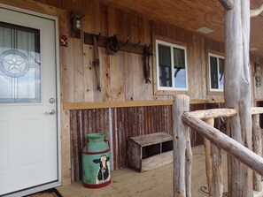 Porch - Stagecoach Cabins (Fayetteville)