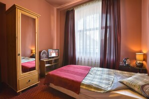 Quarto, 1 cama de solteiro, para não fumantes | Wi-Fi de cortesia, acesso para cadeiras de rodas