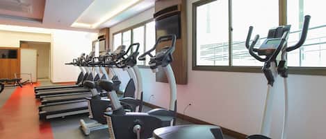 Appartement Affaires, 1 grand lit, non-fumeurs | Salle de remise en forme