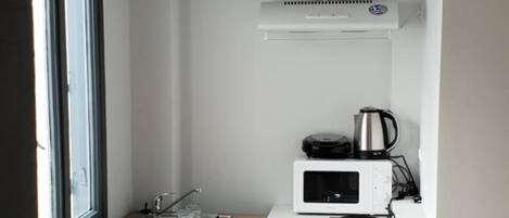 冰箱、微波炉、炉灶、电热水壶