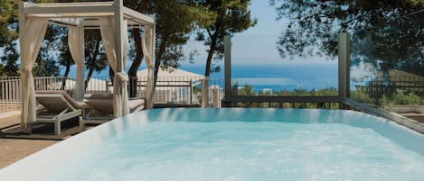 Suite Deluxe, bain Ă remous, vue mer