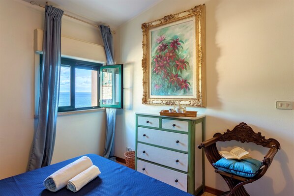 Apartment, 2 Bedrooms, Terrace, Sea View | Room amenity