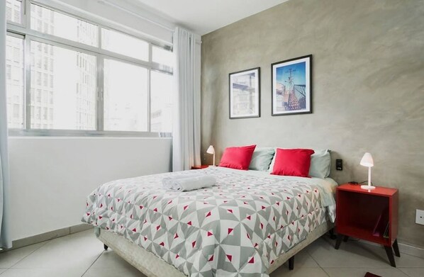 Apartamento, 1 cama doble con sofá cama, no fumadores | Escritorio, tabla de planchar con plancha, wifi gratis y ropa de cama