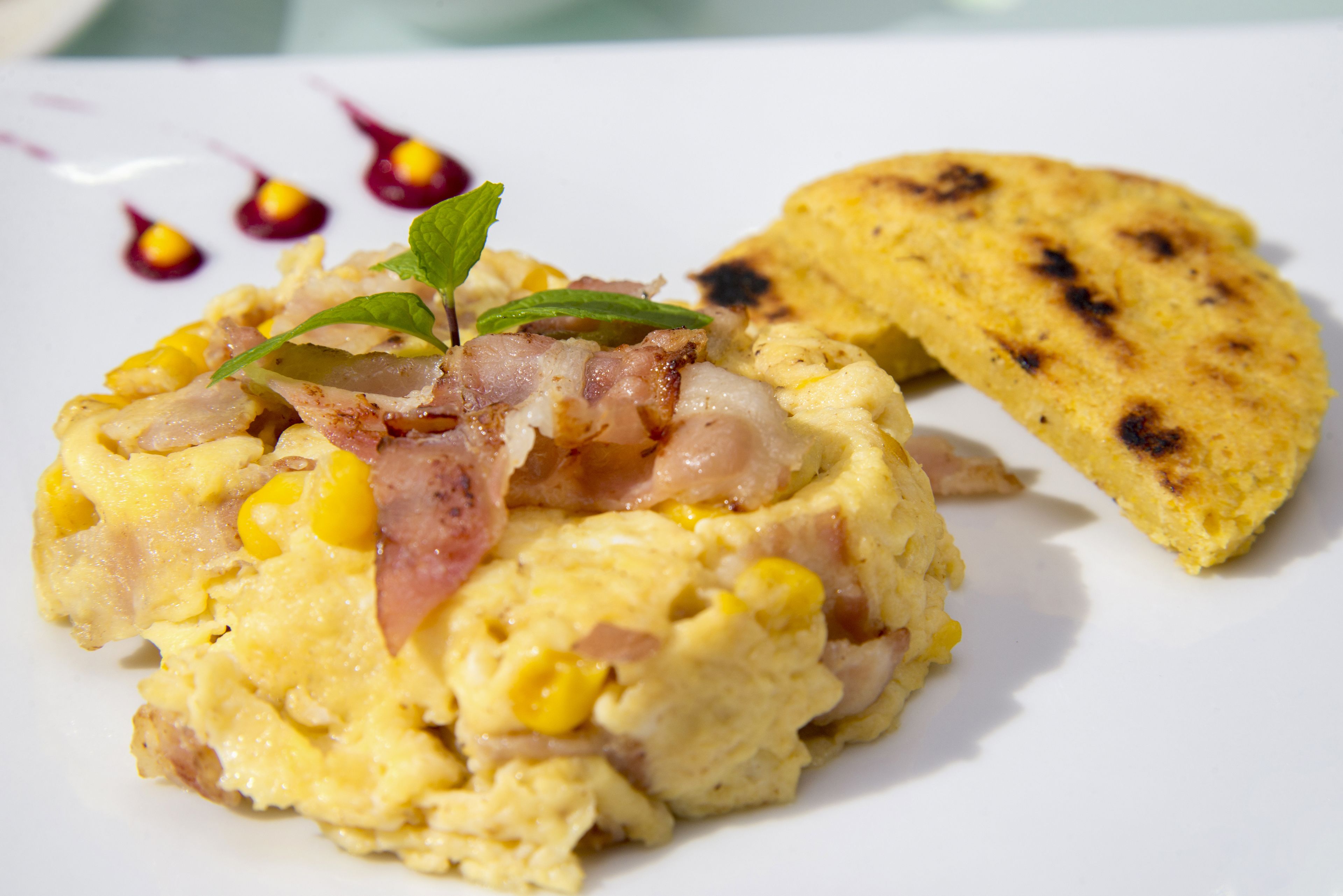 free daily full breakfast