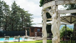 Seasonal outdoor pool, open 9:30 AM to 8:00 PM, sun loungers - Borgo di Celle (Città di Castello)