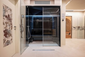 Couples treatment rooms, Turkish bath, body treatments