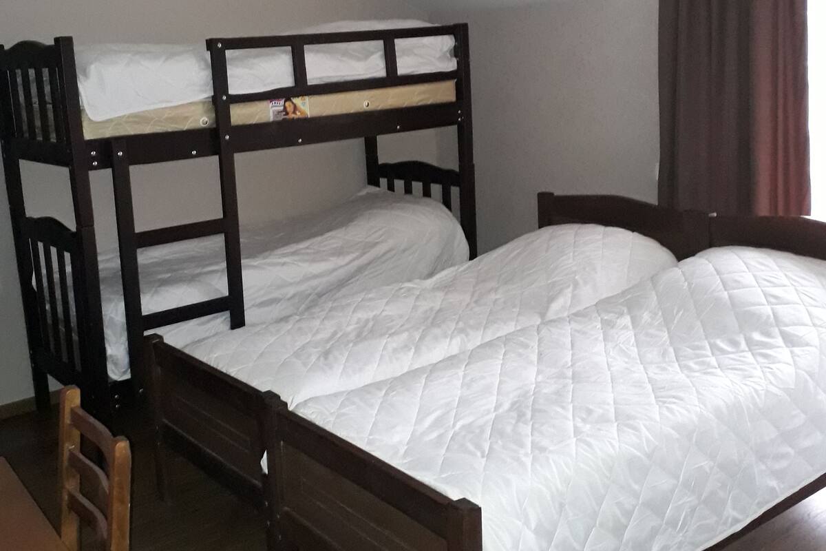 Phòng 3 | 1 phòng ngủ, bộ đồ giường kháng dị ứng, bàn, phòng cách âm 