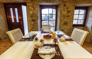 Petit déjeuner continental compris tous les jours