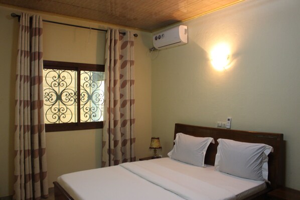 Chambre Standard, 1 lit double, fumeur | Vue de la chambre