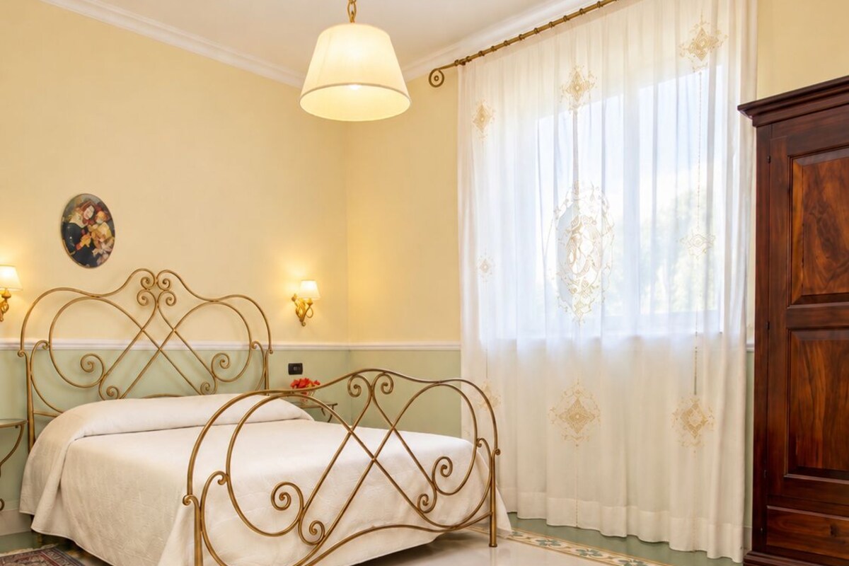 Habitación Confort doble, no fumadores | Caja fuerte, cunas (de pago), ropa de cama