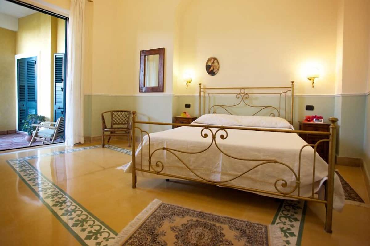 Comfort Double Room, Non Smoking | Cribs (free), bed sheets