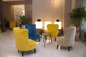 Sala de estar en el lobby