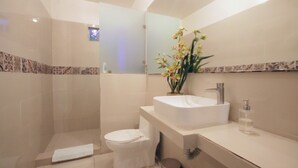 Unclassified image, 2 of 44, button - Hotel del Angel (Guadalajara)