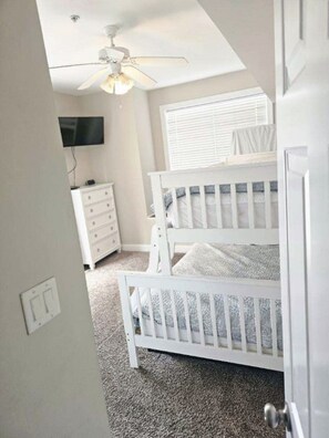 4 bedrooms, free WiFi