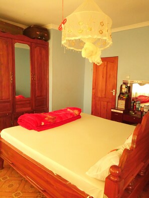 6 habitaciones, tabla de planchar con plancha y wifi