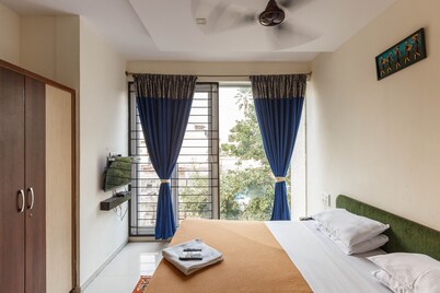 4 Seasons Suites offers Luxury Apartment Suites ideal for 4 persons near Forum