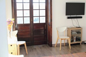 39-inch LCD TV with digital channels, TV, Netflix - Vila Mafra - Grill Terrace (Mafra)