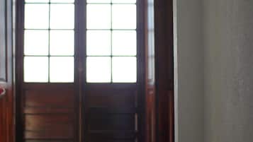 TV LCD 39 polegadas com canais digitais, TV, Netflix