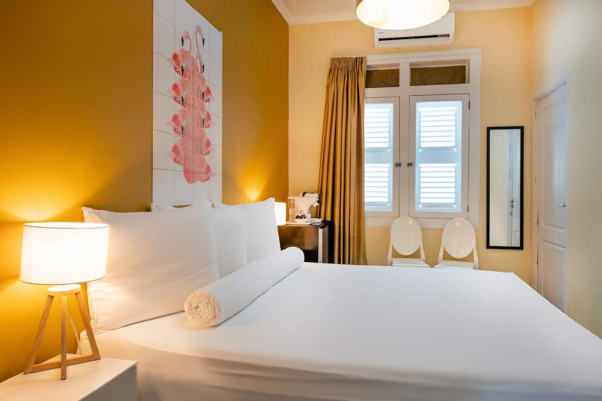 Deluxe kamer, 1 kingsize bed (#5) | 1 slaapkamer, luxe beddengoed, Select Comfort-bedden, een minibar