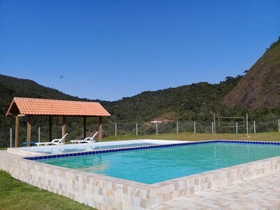 Renovated duplex chalet in Terê-Friburgo