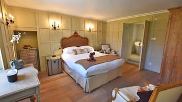 Cottage | Iron/ironing board, free WiFi