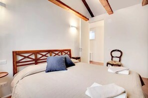 2 室のベッドルーム、アイロン / アイロン台、旅行用ベビーベッド、WiFi