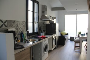 Fridge, microwave, oven, stovetop - House "Ile d'Aix" adapted PMR single center Rochefort (Rochefort)