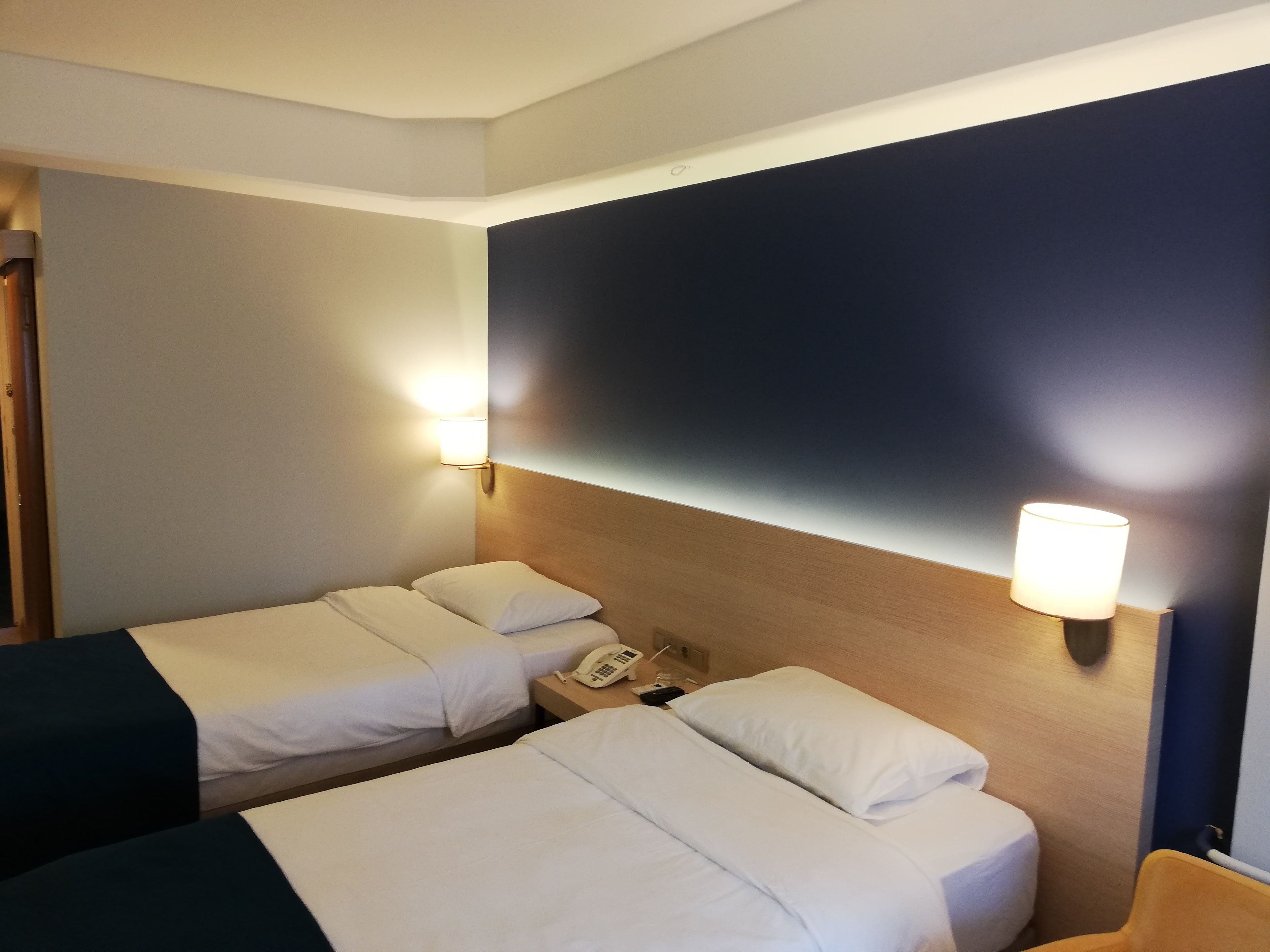 minibar, in-room safe, desk, iron/ironing board