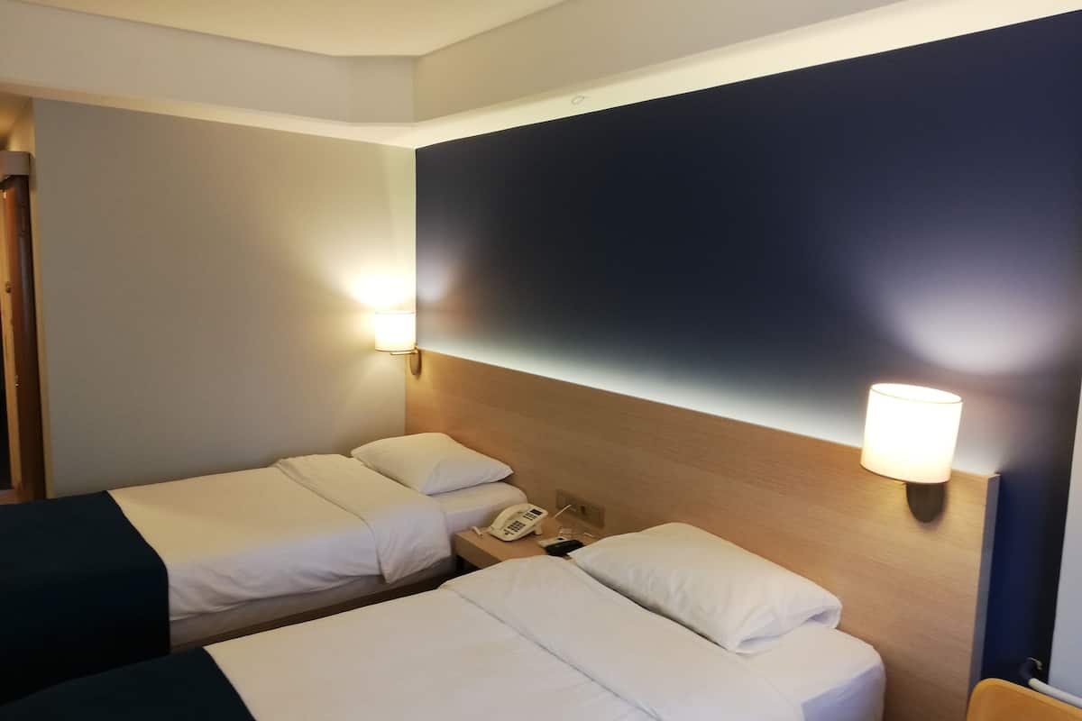 minibar, in-room safe, desk, iron/ironing board