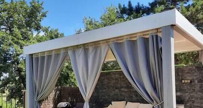 Charming residence in the heart of green Provence